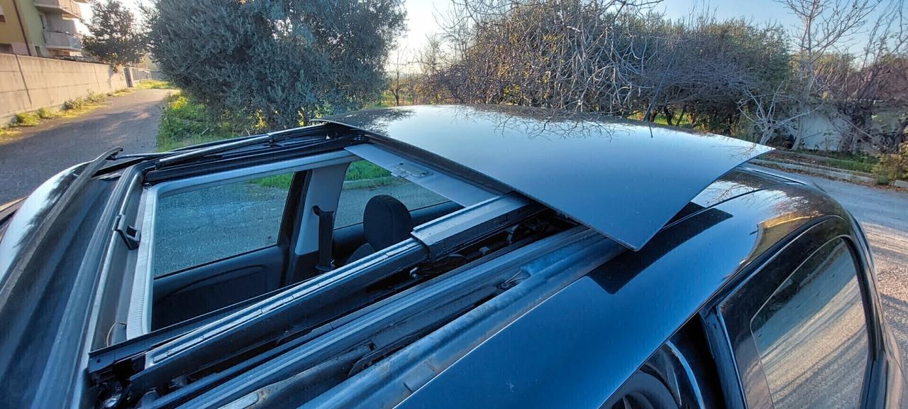 PUNTO EVO 150"ANNIVERSARIO 1,4 GPL DI SERIE DOPPIO TETTO APRIBILE LEGA IMPECCABILE