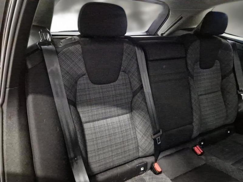 VOLVO XC60 B4 D AWD automatico Momentum Pro