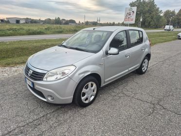 Dacia Sandero 1.4 8V GPL Lauréate