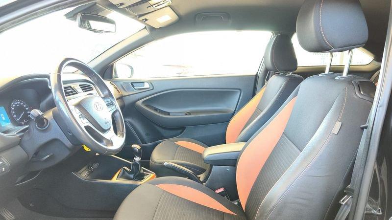 Hyundai i20 1.2 MPI 84cv Coupe Sport