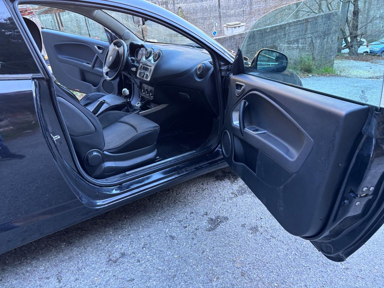 Alfa Romeo MiTo 1.6 JTDm 16V Distinctive Sport Pack