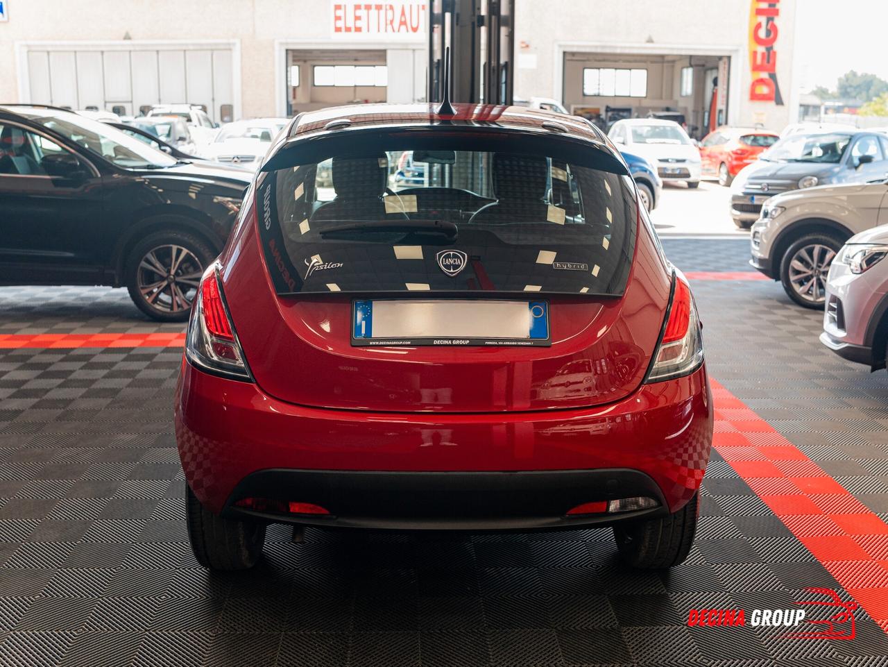 Lancia Ypsilon 1.0 FireFly Hybrid Silver 70 cv