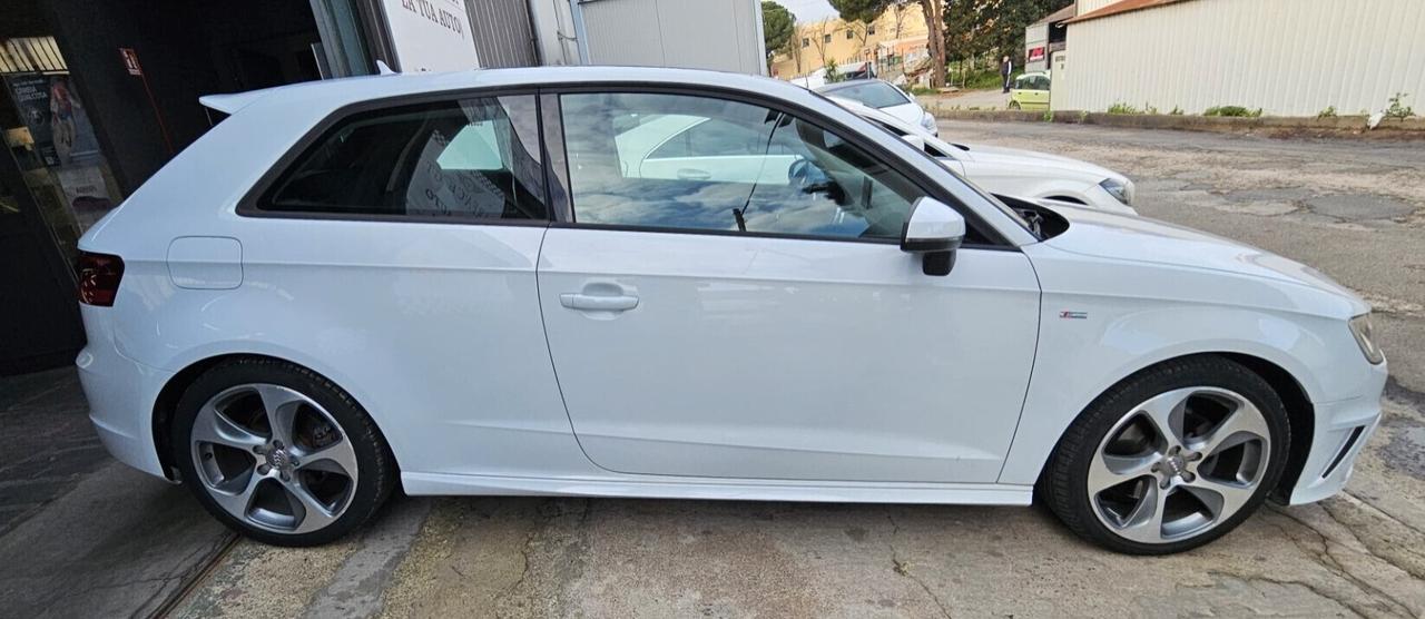 Audi A3 2.0 150CV S LINE - 2013