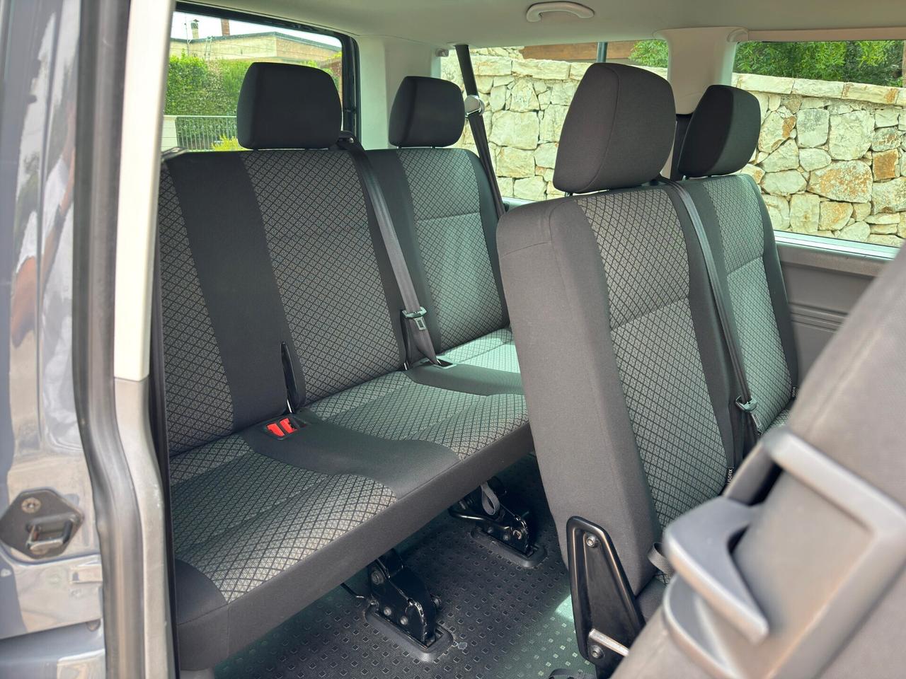 Volkswagen Caravelle 2.0 TDI 110 cv Trendline 9 posti