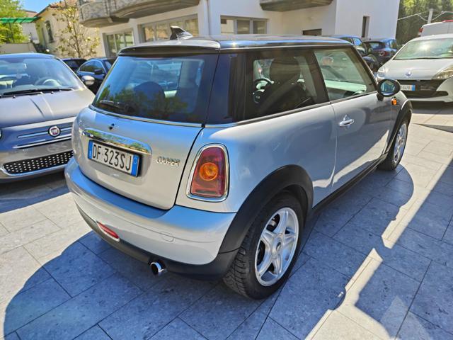 MINI Cooper 1.6 16V Cooper