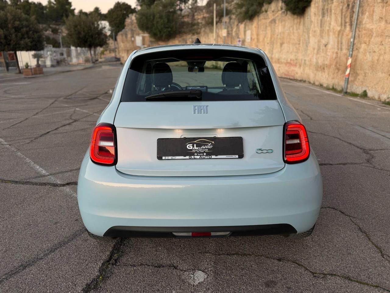 Fiat 500E/42 kWh/CAR PLAY/SOLO 33000 KM