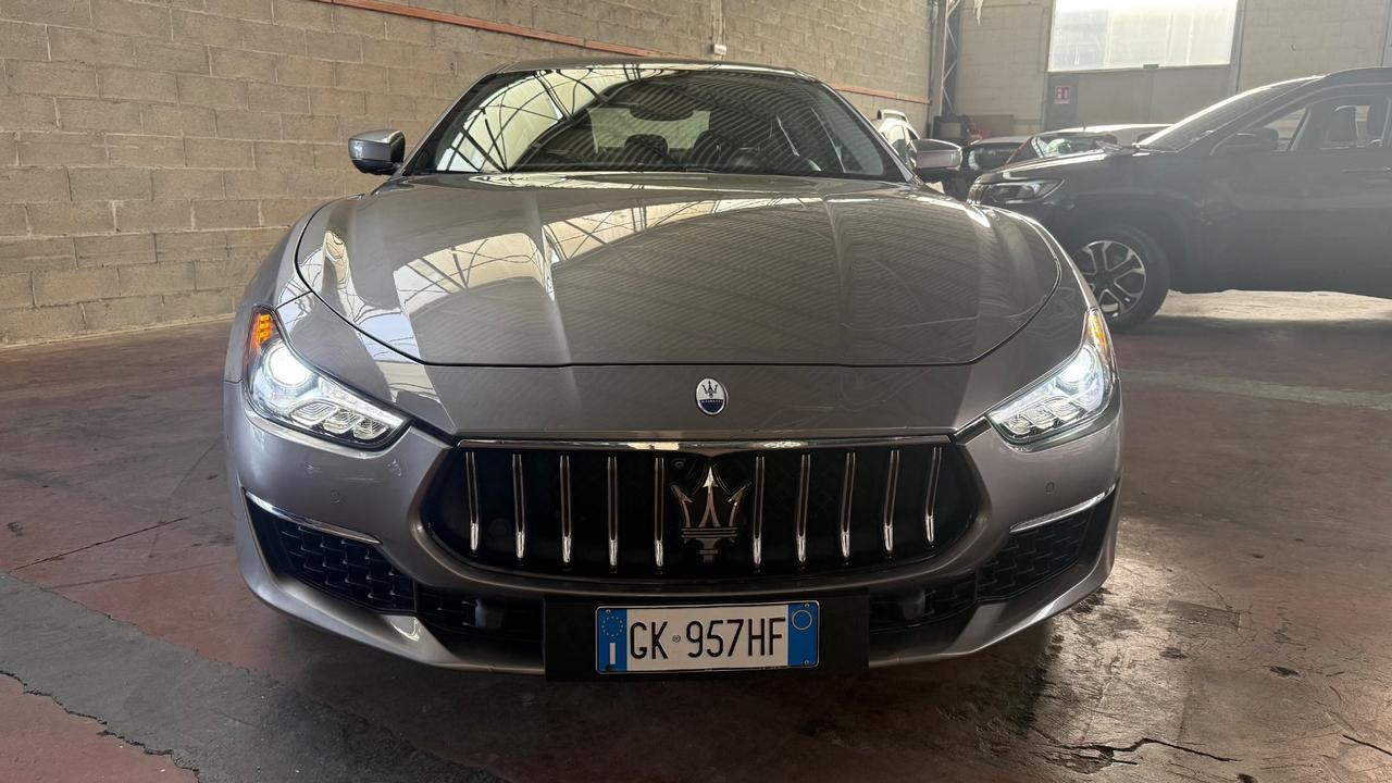Maserati Ghibli 330 CV MHEV GT