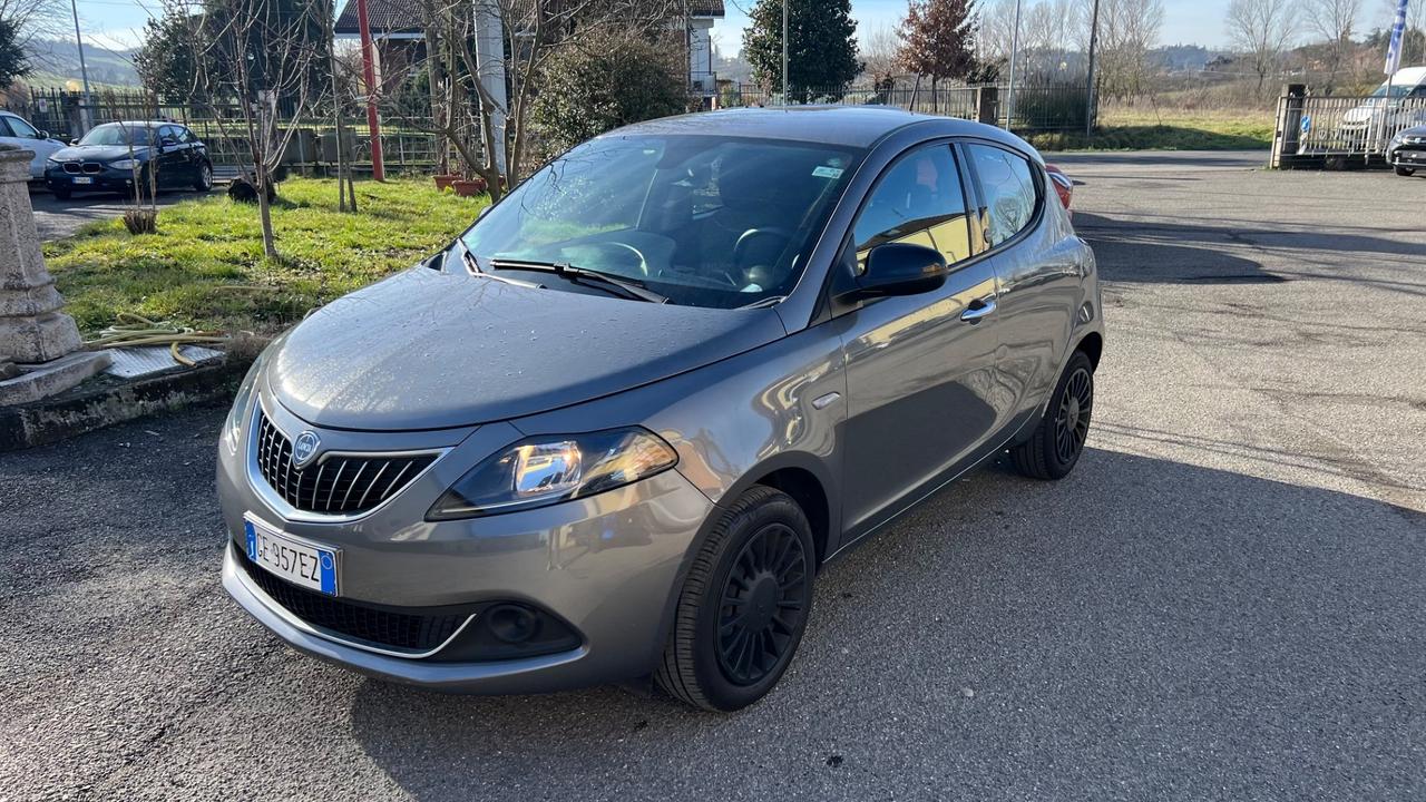 Lancia Ypsilon 1.0 FireFly 5 porte S&S Hybrid Ecochic Gold