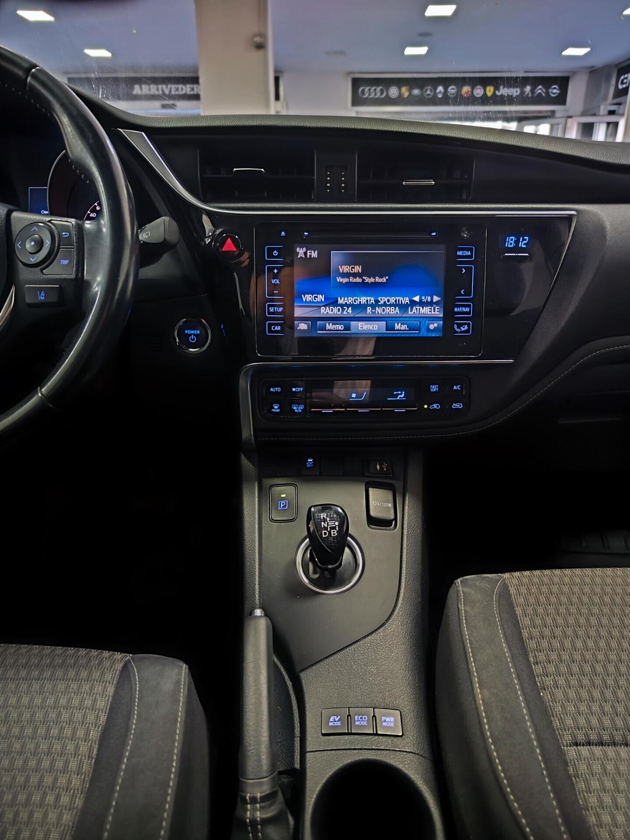 Toyota Auris 1.8 90cv Hybrid Lounge Automatica