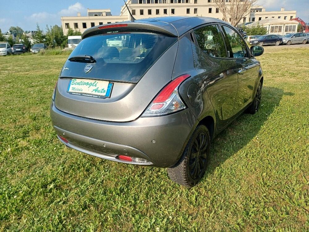 Lancia Ypsilon 1.200 5 Porte Gold