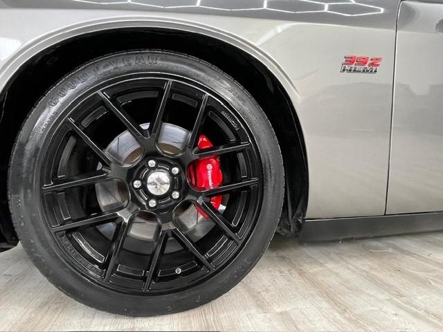 Dodge Challenger 6.4 v8 srt