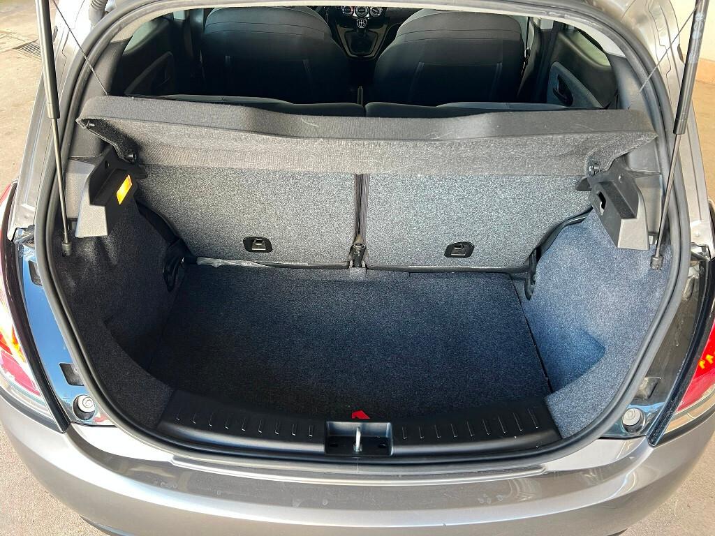 Lancia Ypsilon 1.2 Elefantino Blu 64.000 KM