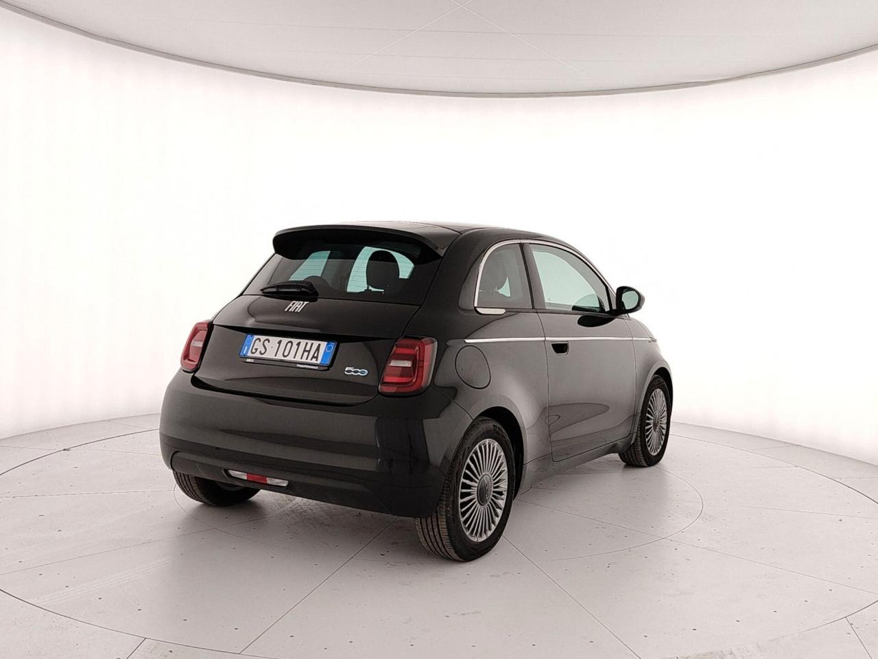 Fiat 500 500e Berlina 42 kWh