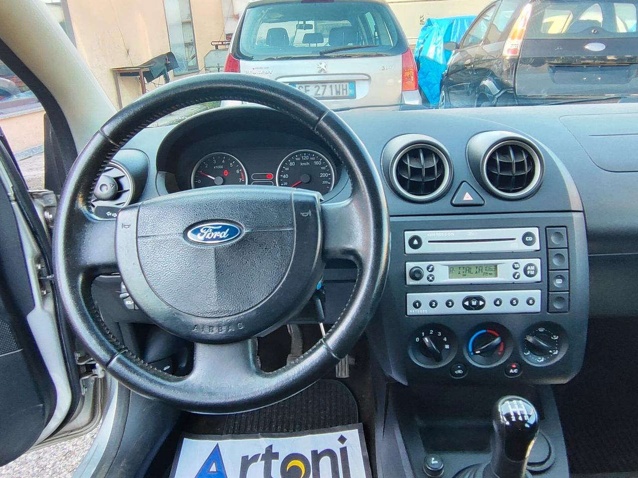 Ford Fiesta 1.2 16V 5p. Zetec E4