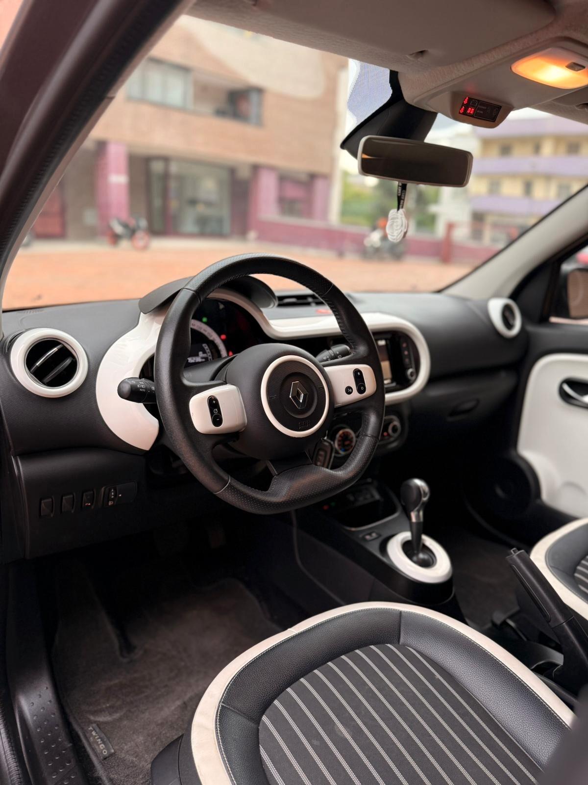 Renault Twingo Cambio Automatico 900 turbo diesel