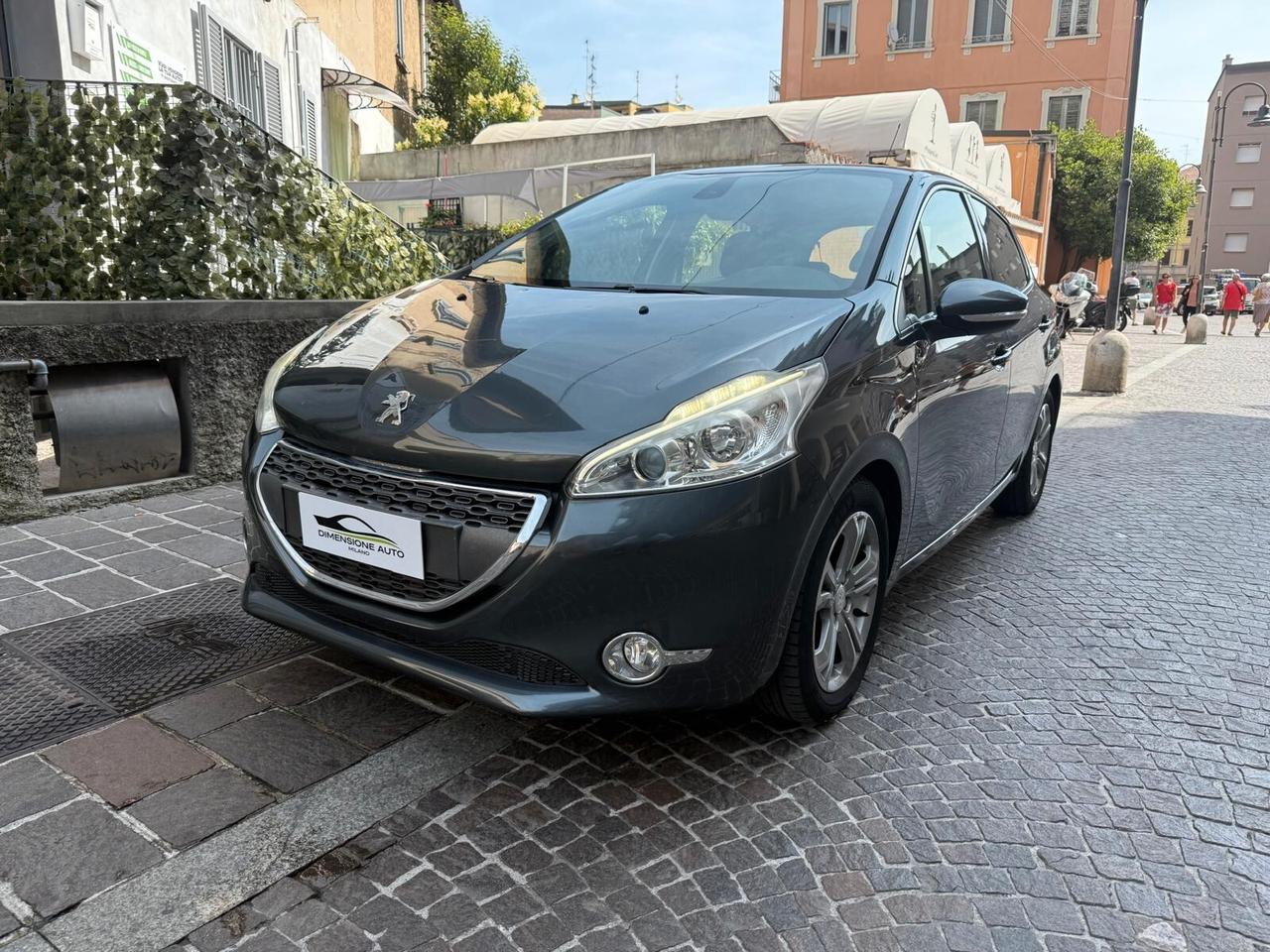 Peugeot 208 1.6 e-HDi 115 CV Stop&Start 5 porte Allure GRANDINATA