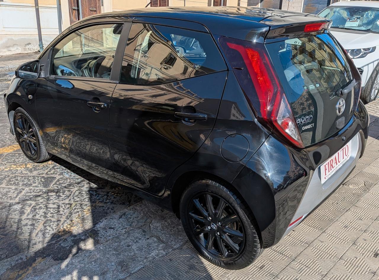 Toyota Aygo Connect 1.0 VVT-i 72 CV 5 porte x-clusiv