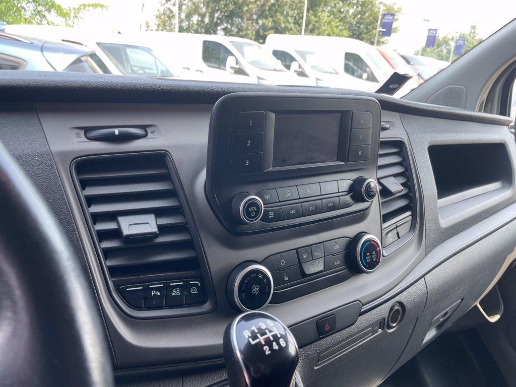 FORD transit custom 320 2.0 tdci 130cv Trend L2H1 E6 del 2021