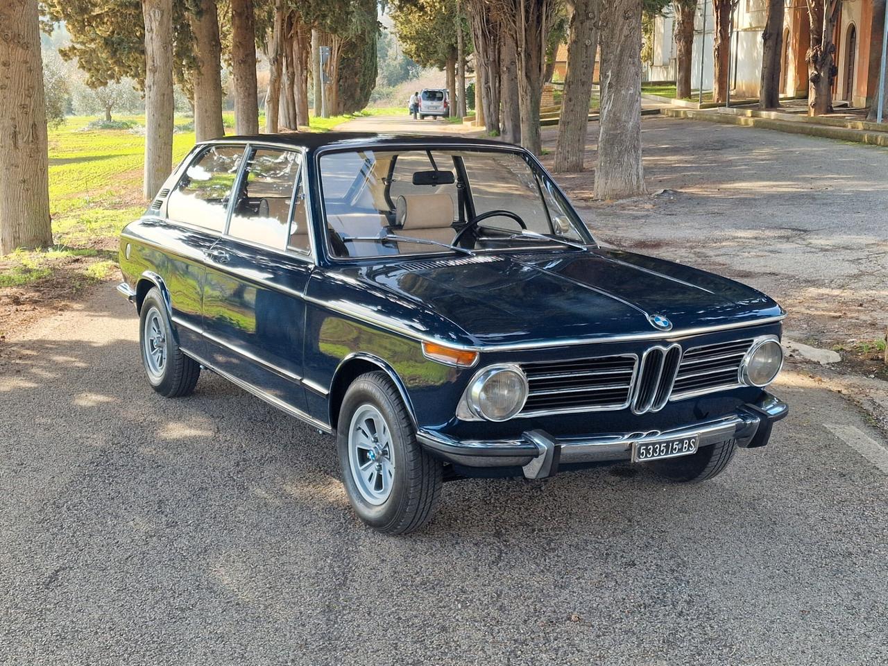 Bmw 2002 Tii - Book Service 5 speed