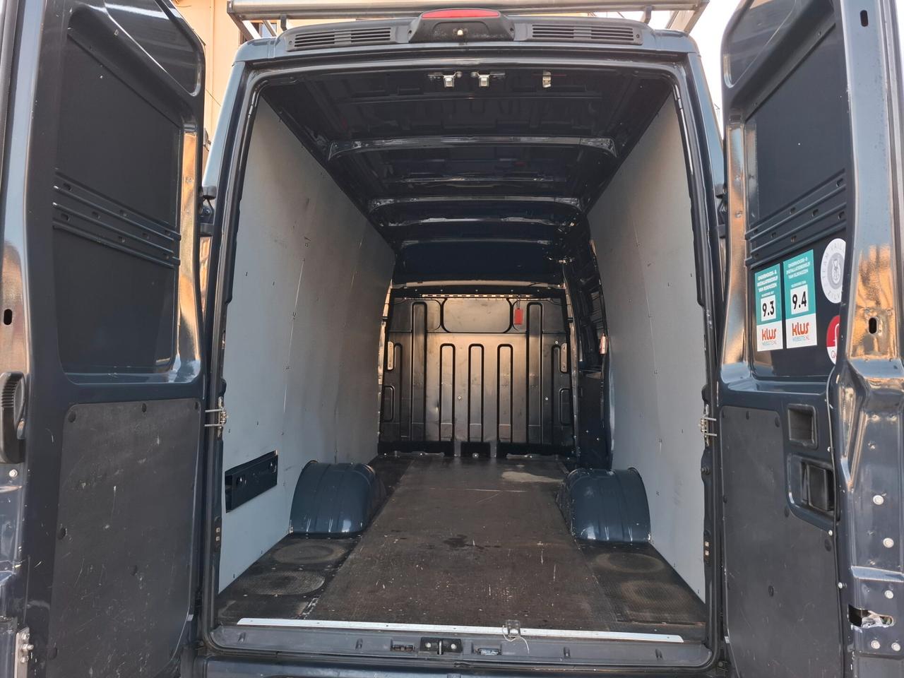 Iveco Daily 3.0-MATIC-CABINATO BOX