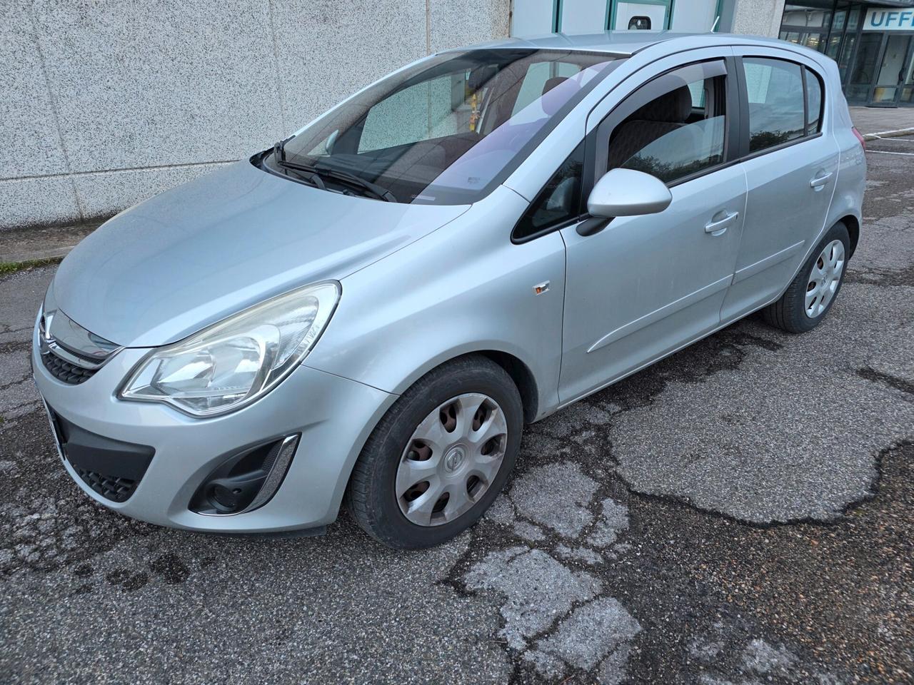 Opel Corsa 1.2 5 porte Edition