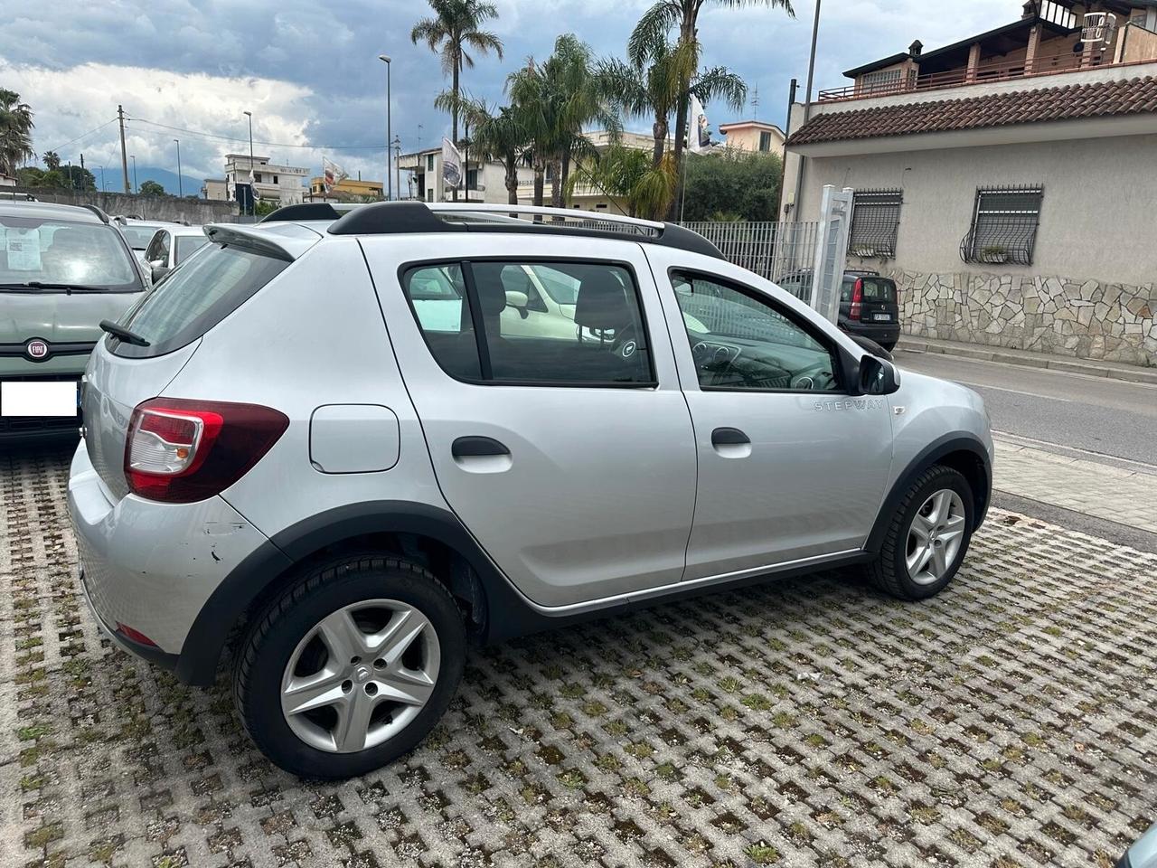 Dacia Sandero Stepway 1.5 dCi 8V 90CV Prestige-08/2013