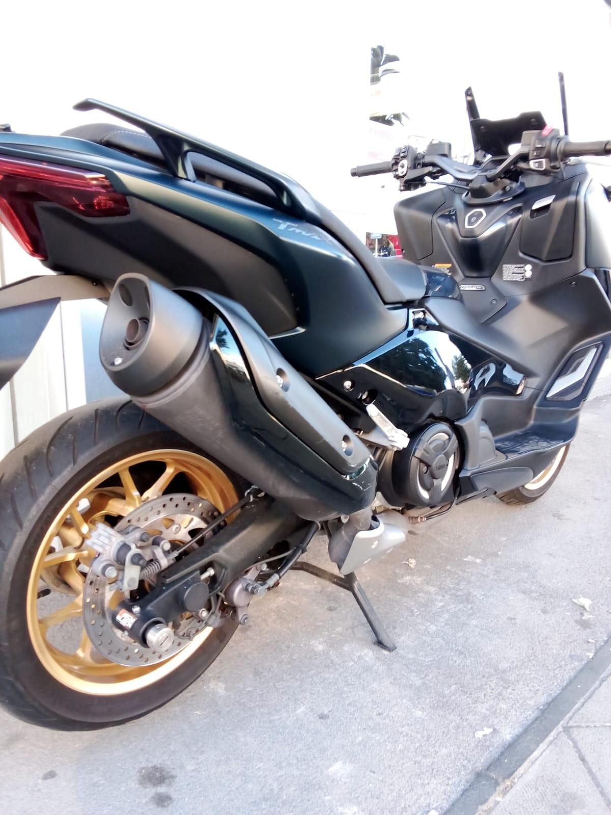 Yamaha TMAX 560 TECH