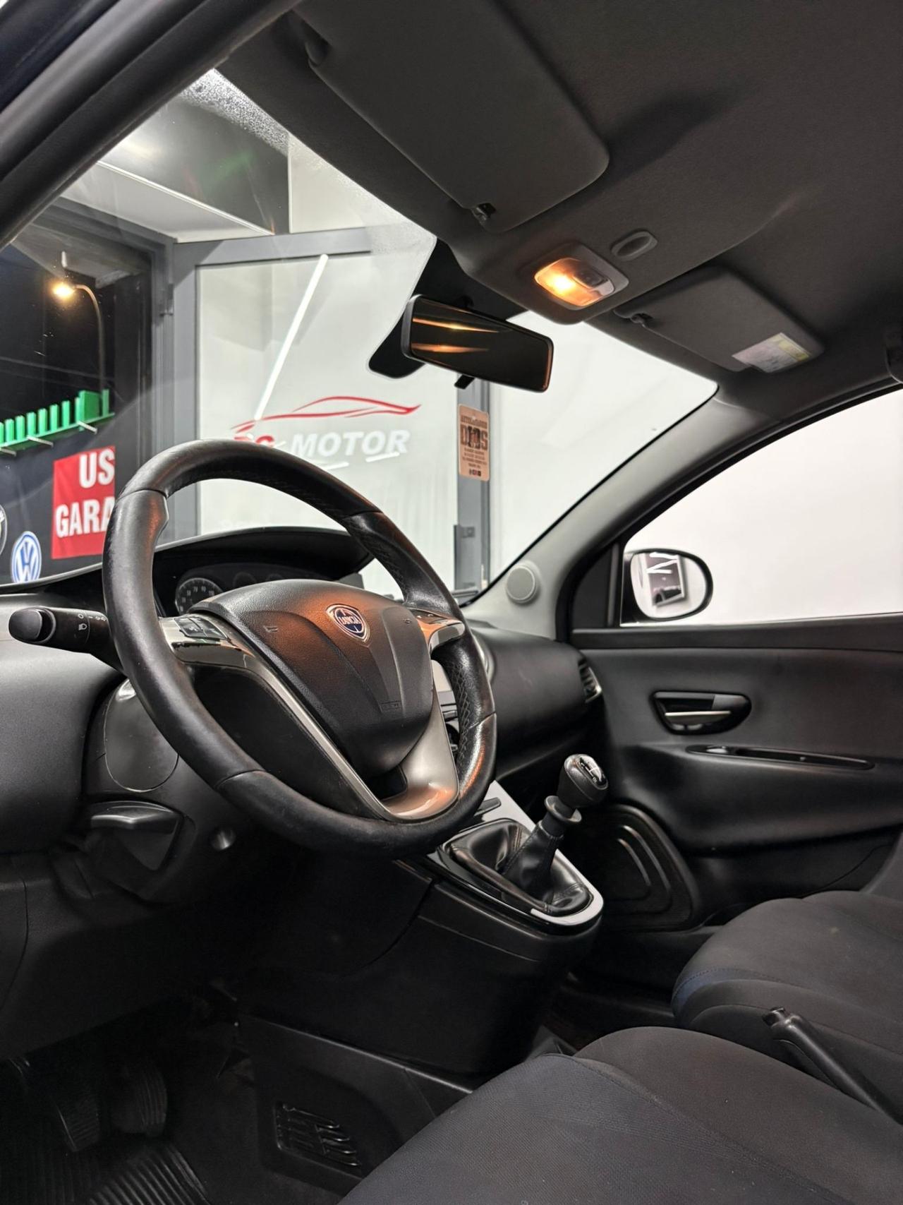 Lancia Ypsilon 1.2 69 CV 5 porte GPL Ecochic Platinum