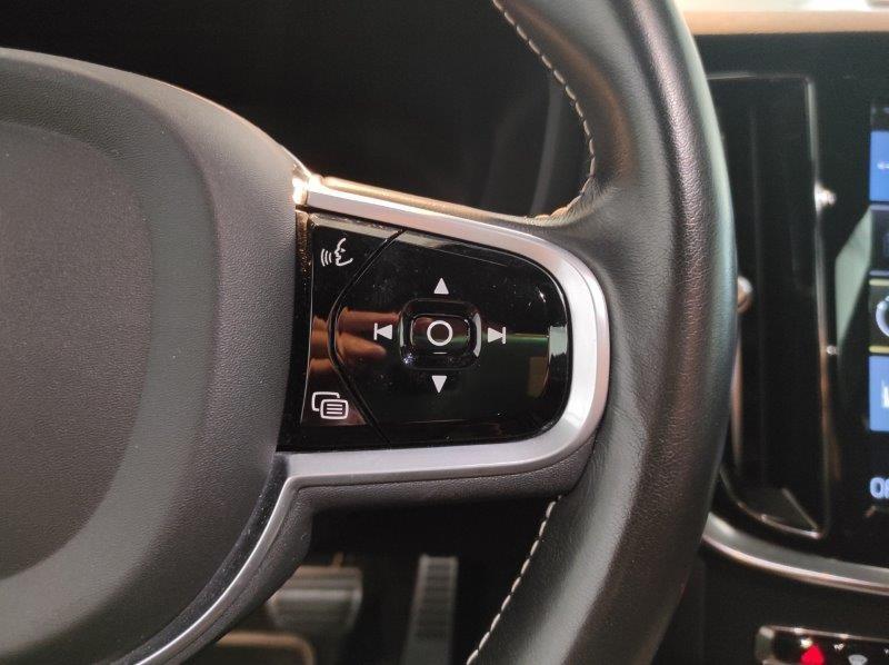 VOLVO V60 (2018-->) - V60 B4 (d) Geartronic R-Design