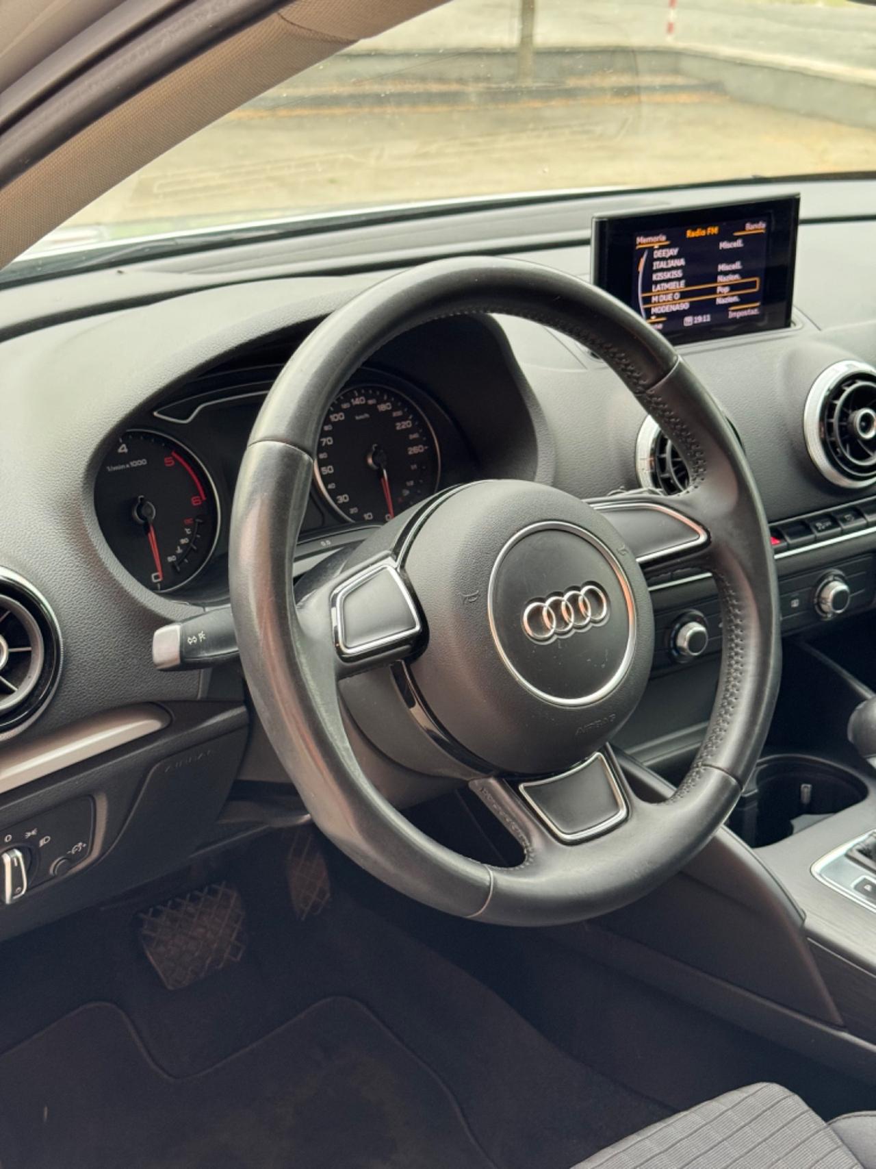 Audi A3 1.6 TDI S tronic Ambition