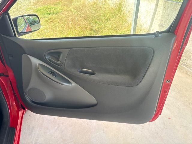 TOYOTA Yaris 1.0i 16V cat 3 porte - PRIMO PREZZO -