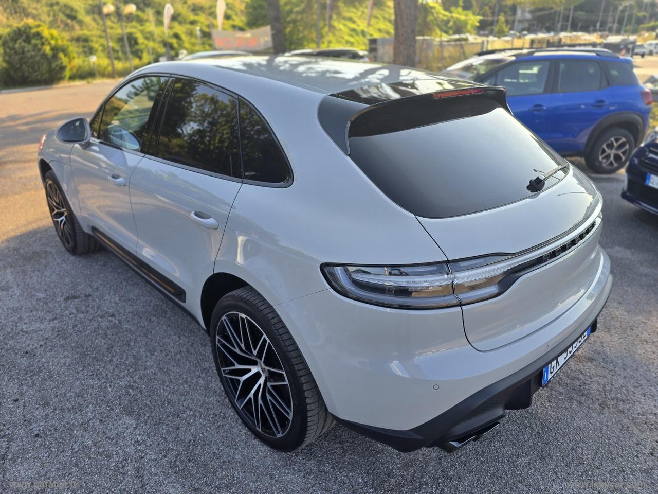 PORSCHE Macan 2.0 T