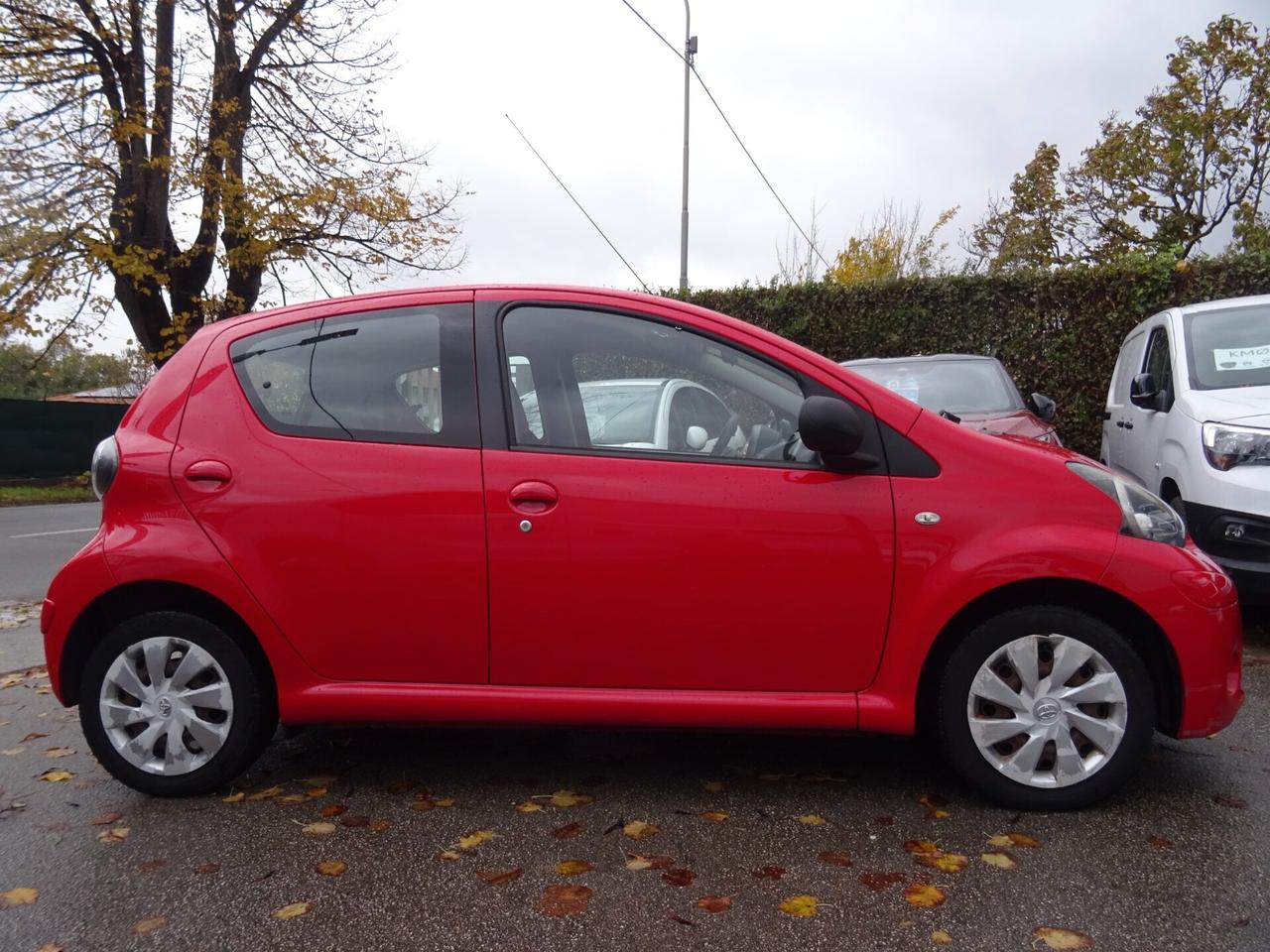 Toyota Aygo 1.0 12V VVT-i 5p Active Connect OK NEOP.