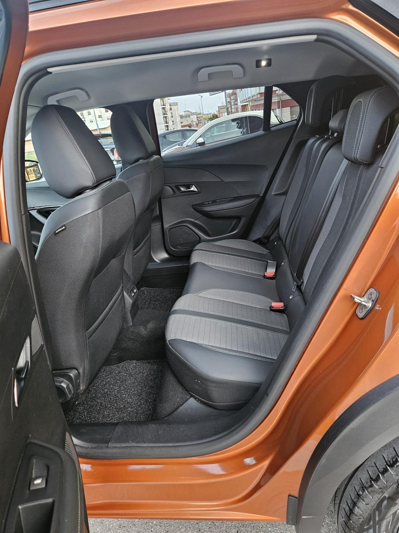 Peugeot 2008 1.5bluehdi Allure Pack110cv 2022 FULL