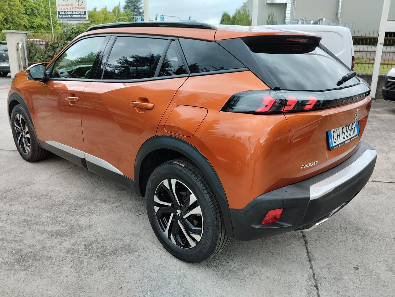 Peugeot 2008 PureTech 130 S&S Allure Pack