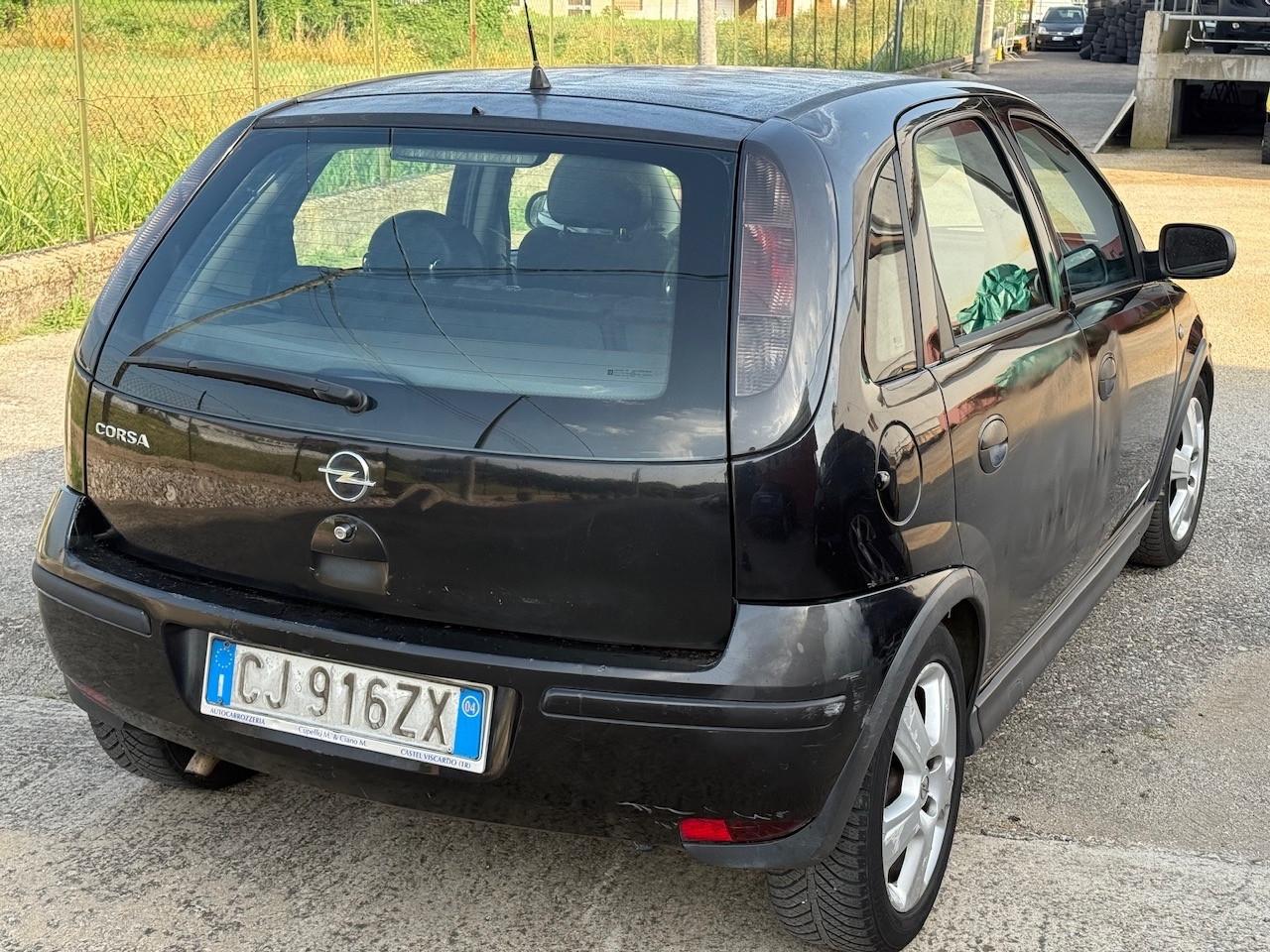 Opel Corsa 1.2i 16V cat 5 porte Club