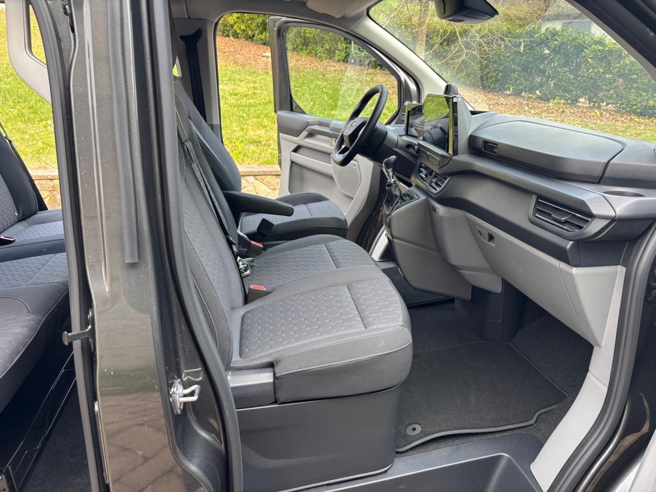 Ford Transit Custom doppia cabina 6 Posti titanum 320 L2H1 PRONTA CONSEGNA