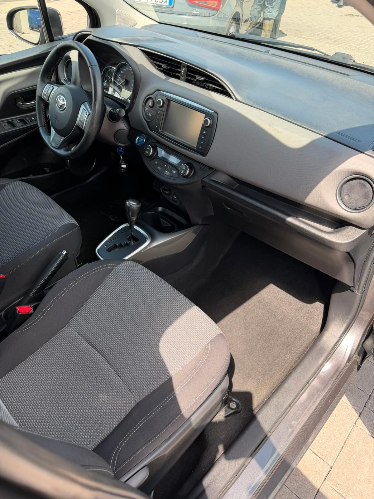 Toyota Yaris 1.5 Hybrid Automatica – GARANZIA 12 MESI!