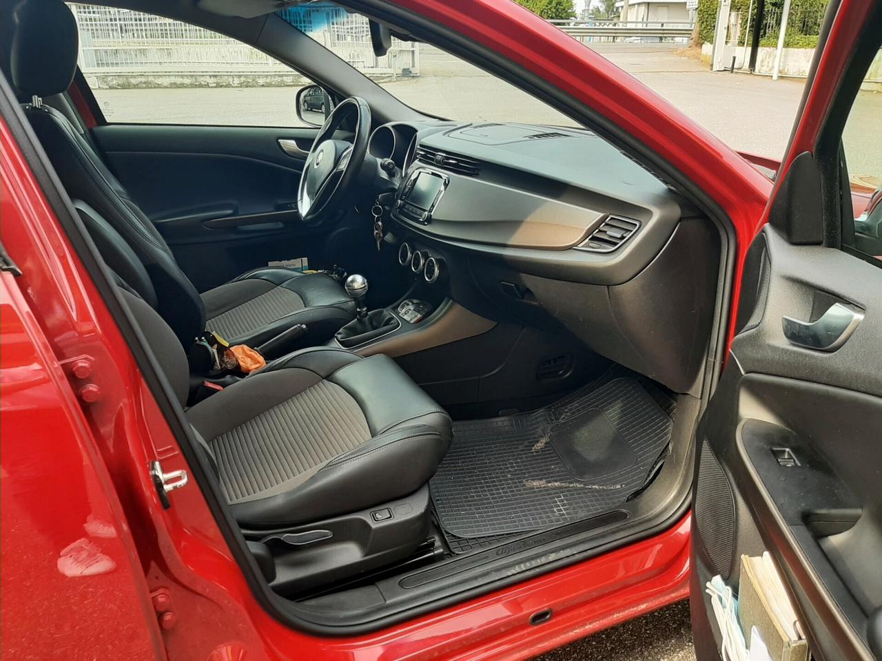 Alfa Romeo Giulietta 1.6 JTDm-2 - Turbodiesel 105 CV Business 5 Porte 5 Posti