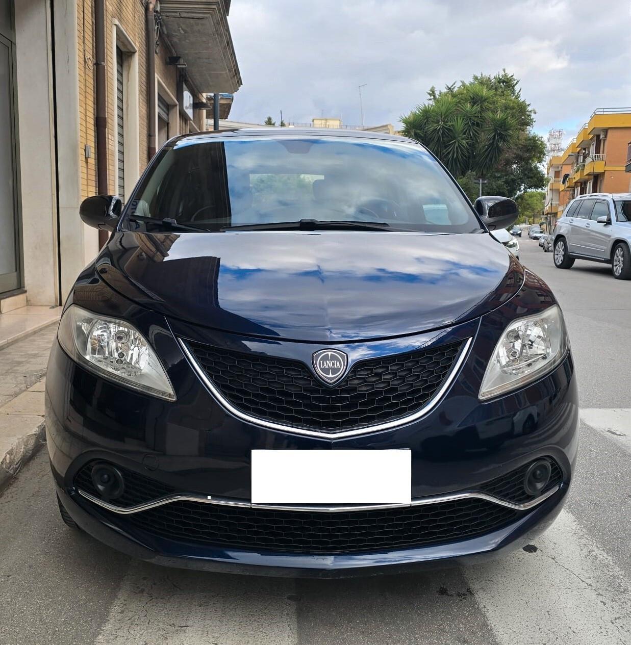 Lancia Ypsilon 1.3 Multijet 95 cv 5 porte Gold
