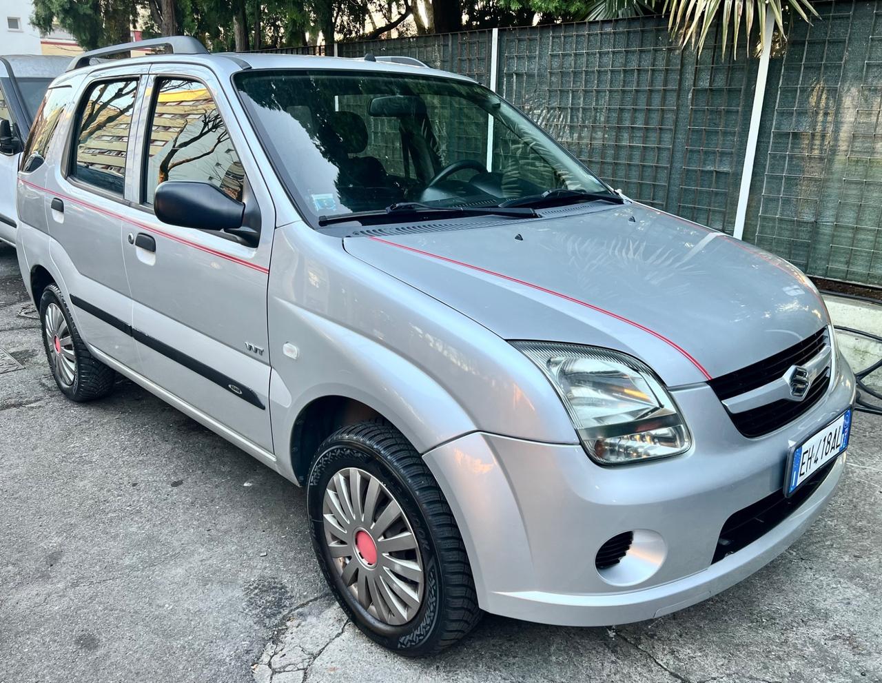 Suzuki Ignis 1.3 16V benzina 4x4 GANCIO TRAINO OK NEOPATENTATI