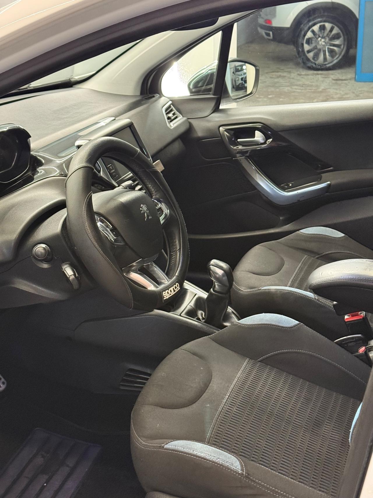 Peugeot 208 1.6 e-HDi 92 CV Stop&Start 5 porte Allure