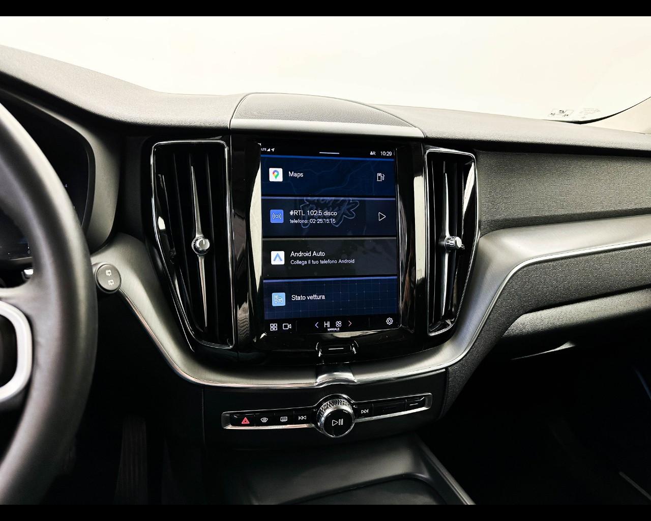VOLVO XC60 B4 (d) AWD automatico Essential