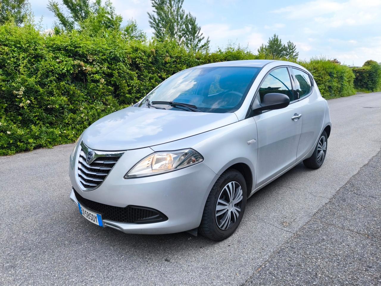 LANCIA YPSILON 1,3 MJT PLATINUM 95CV- OK NEOPATENTATI