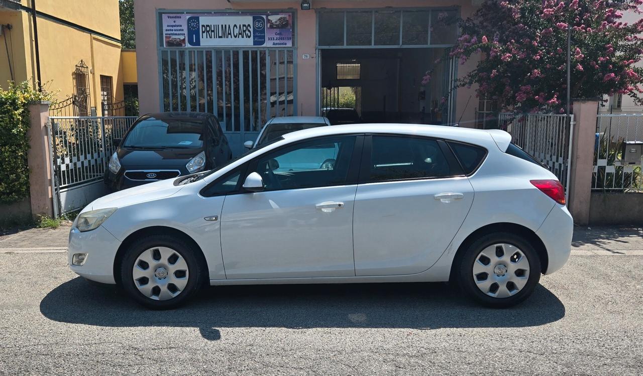 Opel Astra 1.4 16V Twinport 5 porte Enjoy