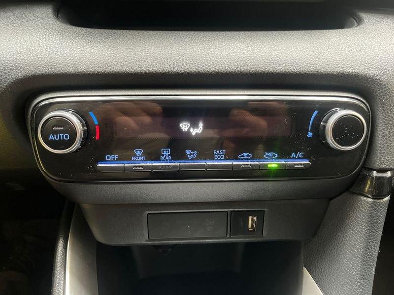 Toyota Yaris Hybrid Trend MY22