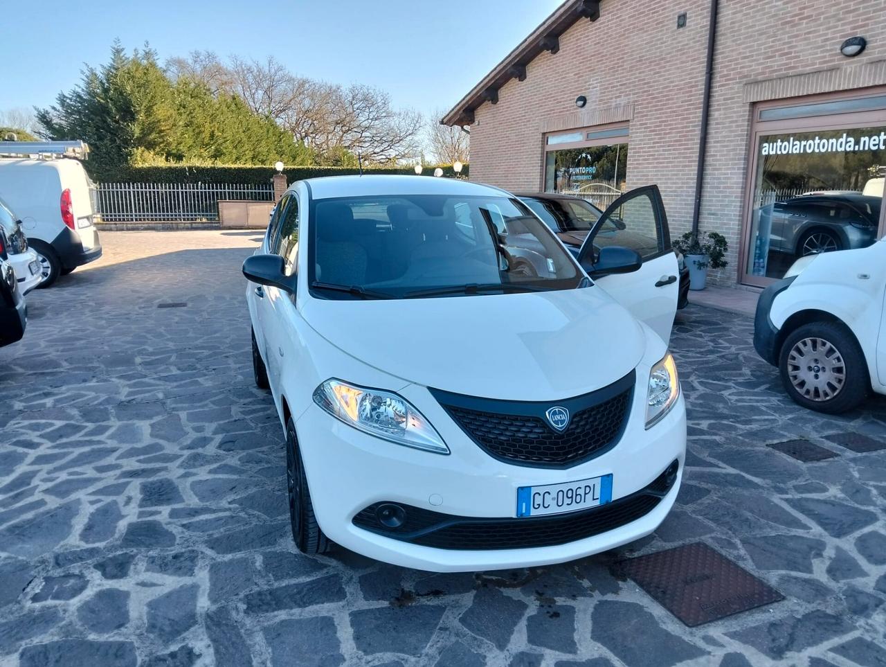 Lancia Ypsilon 1.2 69 CV 5 porte S&S Elefantino Blu