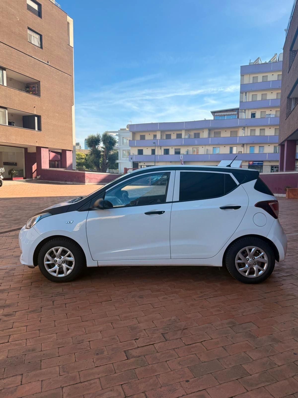 Hyundai i10 1.0 MPI Login A/T