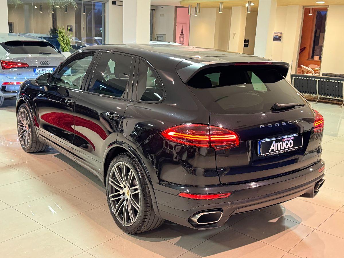 PORSCHE Cayenne 3.0 Diesel Platinum Edition