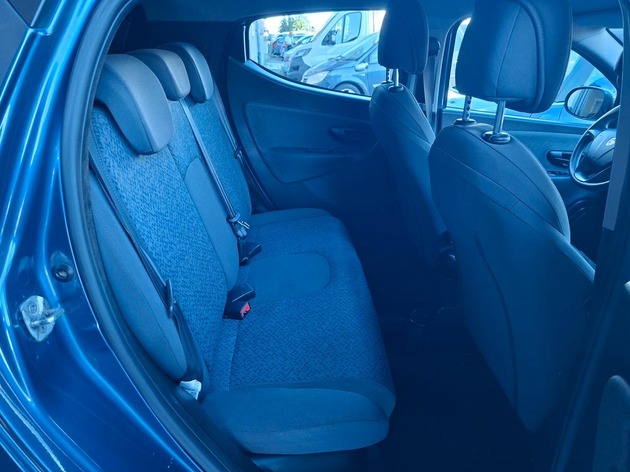 Lancia Ypsilon 1.0 FireFly 5 porte S&S Hybrid Silver - Vettura aziendale, unico proprietario.